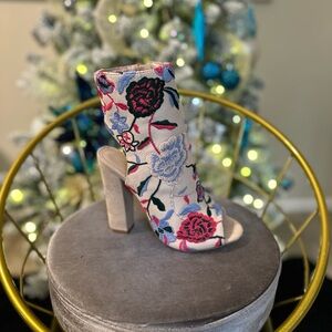 Floral Embroidered Peep-Toe Booties Size 7